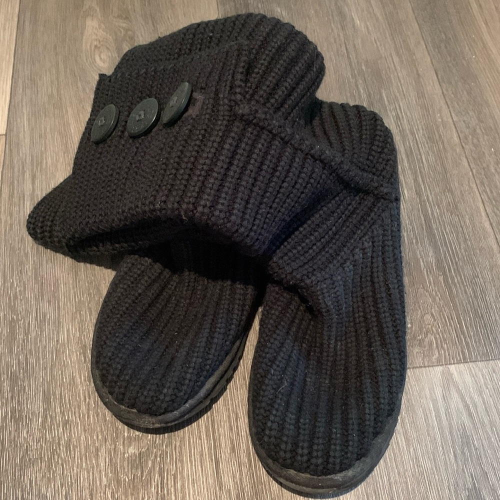 Ugg black sweater boots size 6